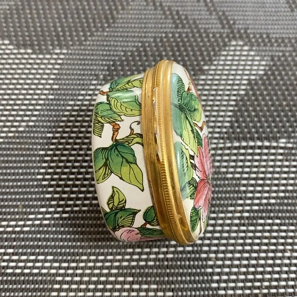 Tiffany Circa 1983 Pillbox - Picture 5 of 6